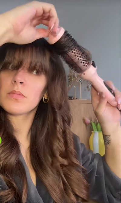La brosse pratique et bien adaptée